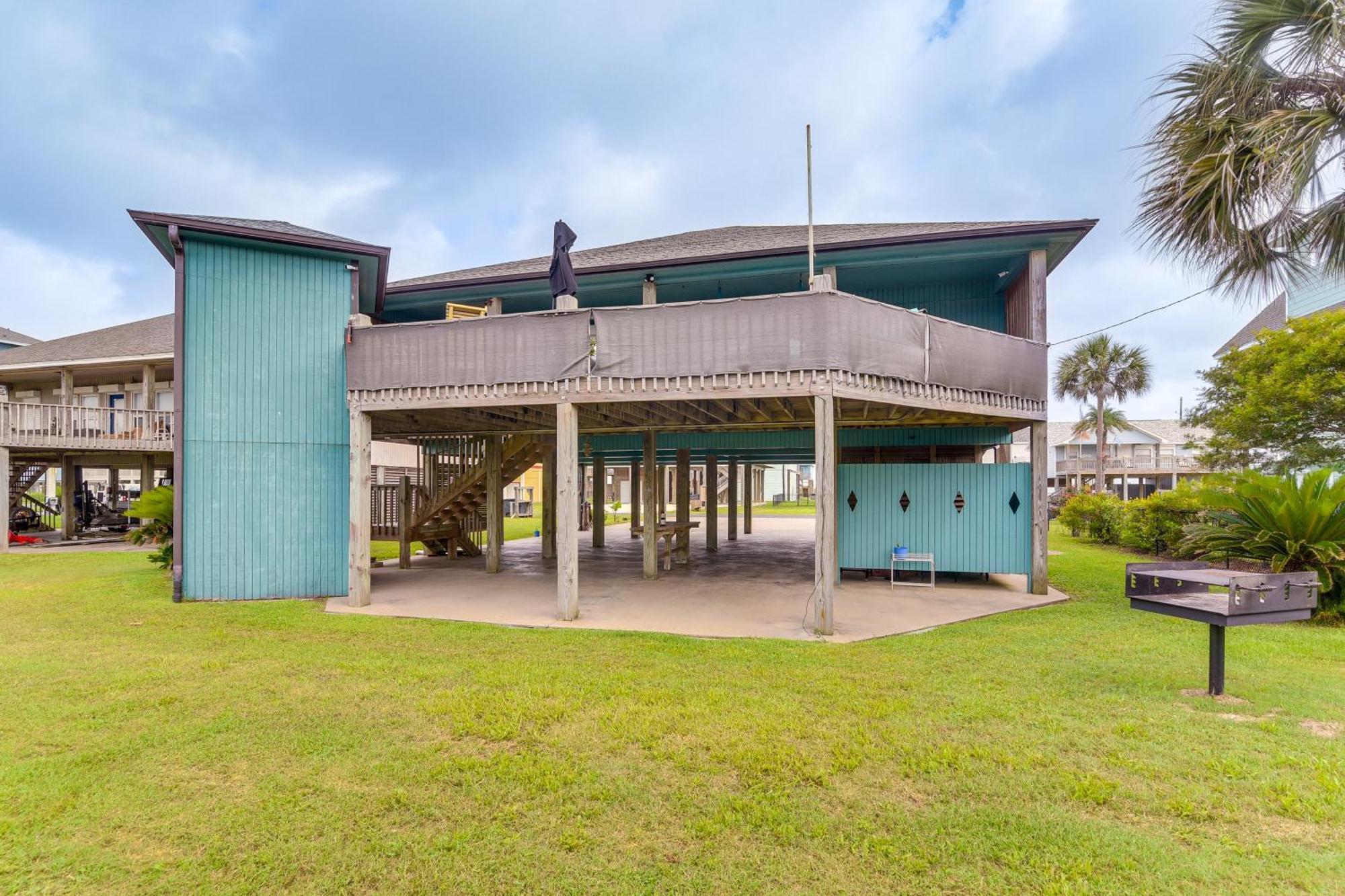 Crystal Beach Home With Deck And Ocean Views! Exteriér fotografie